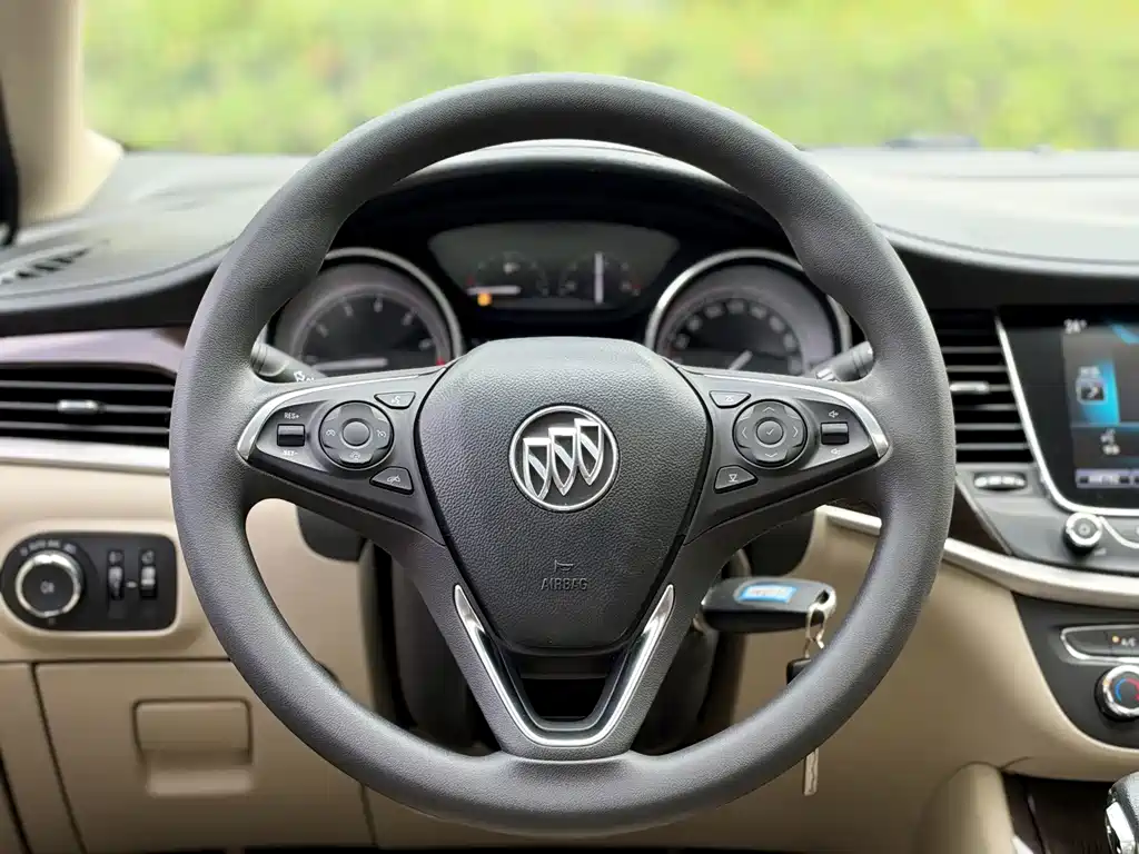 Buick Verano — миниатюра 13