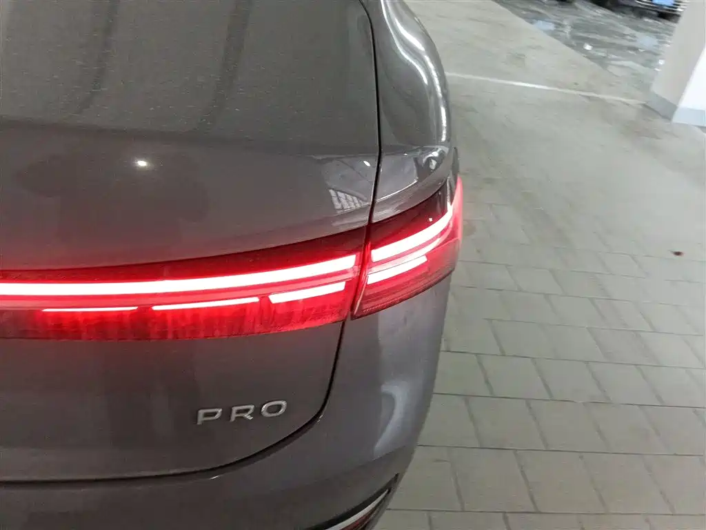 Volkswagen Passat 2025 Pro 380TSI