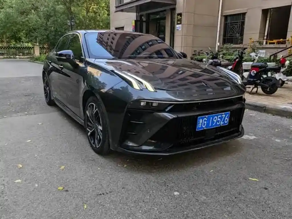 Lynk & Co 03 — миниатюра 3