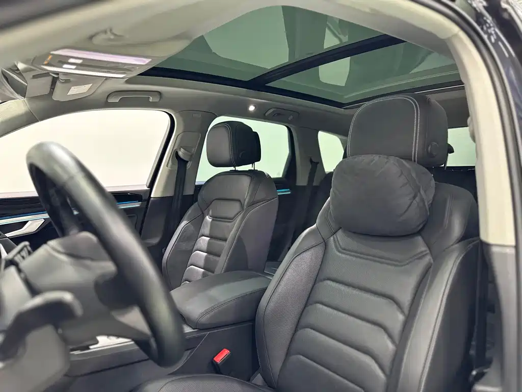 Volkswagen Touareg — миниатюра 18