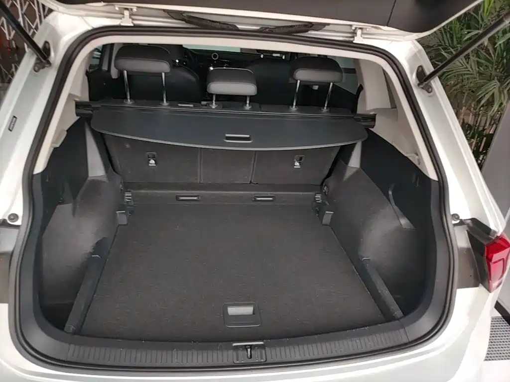 Volkswagen Tiguan L — миниатюра 19