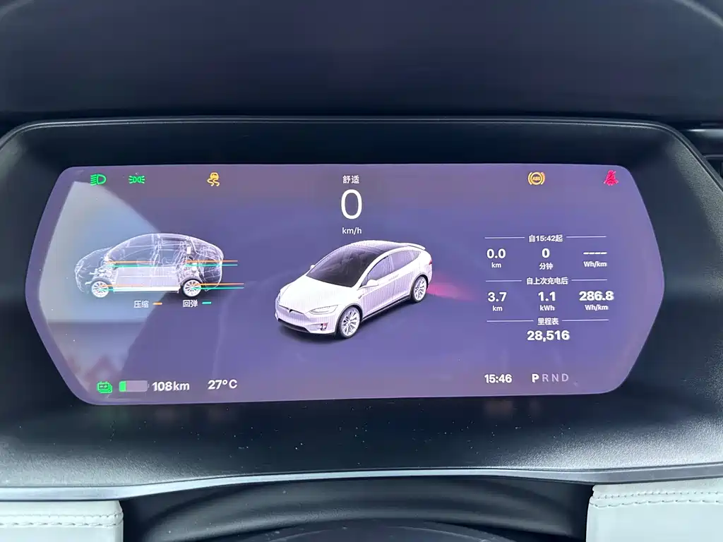Tesla Model X — миниатюра 17