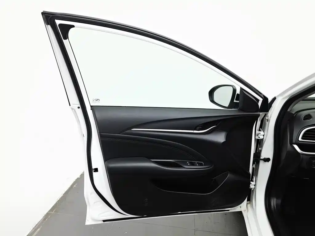 Buick Excelle — миниатюра 8