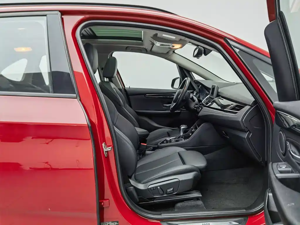 BMW 2 Series Active Tourer — миниатюра 23