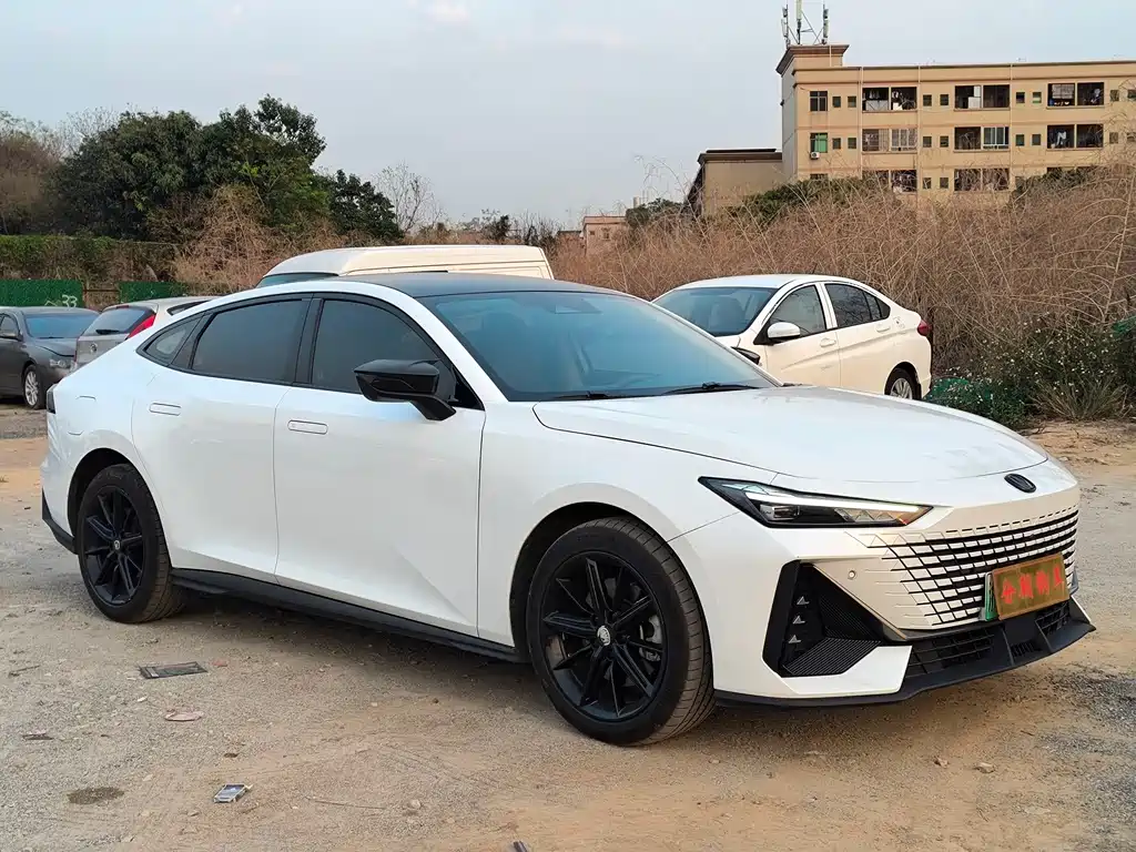 CHANGAN UNI V SMART IDD