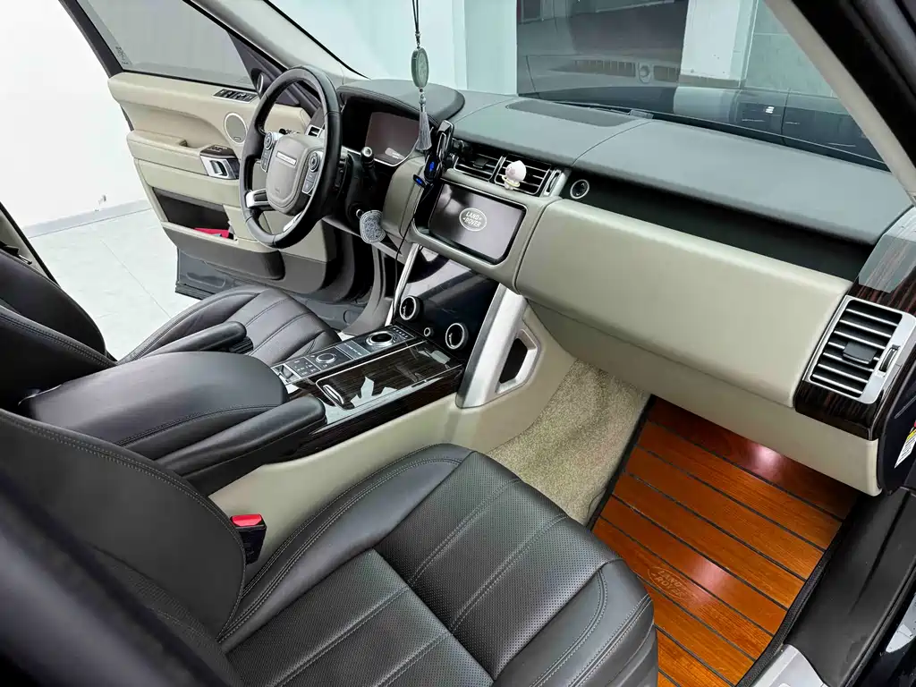 Land Rover Range Rover 2017 3.0 SC V6 Vogue Long Wheelbase
