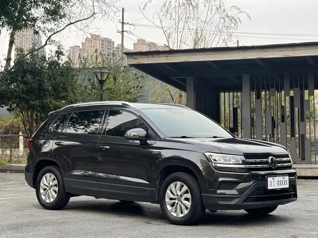 Volkswagen Tharu