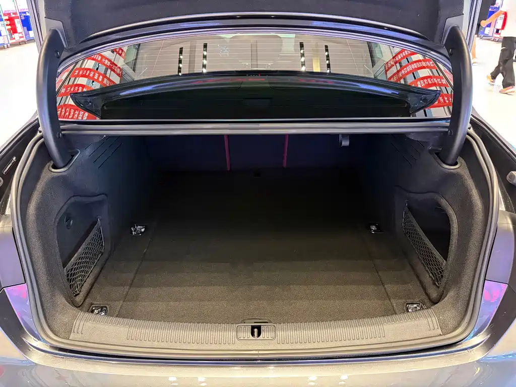 Audi A4L — миниатюра 6