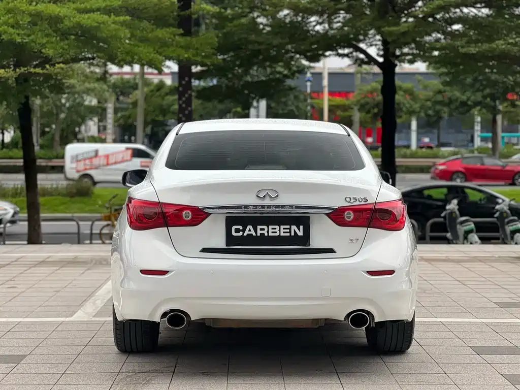 Infiniti Q50 2014 3.7L Luxury Sport