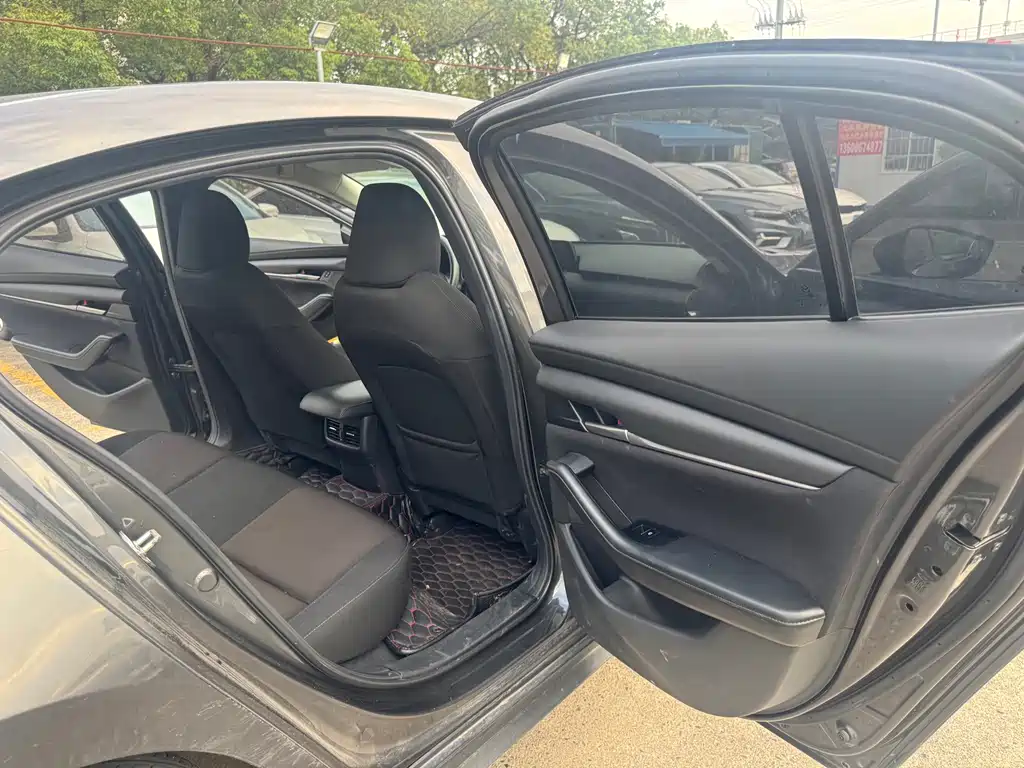 Mazda 3 Axela — миниатюра 5