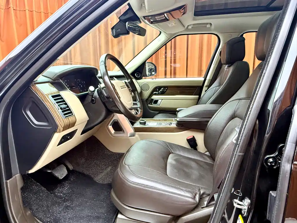 Land Rover Range Rover — миниатюра 7