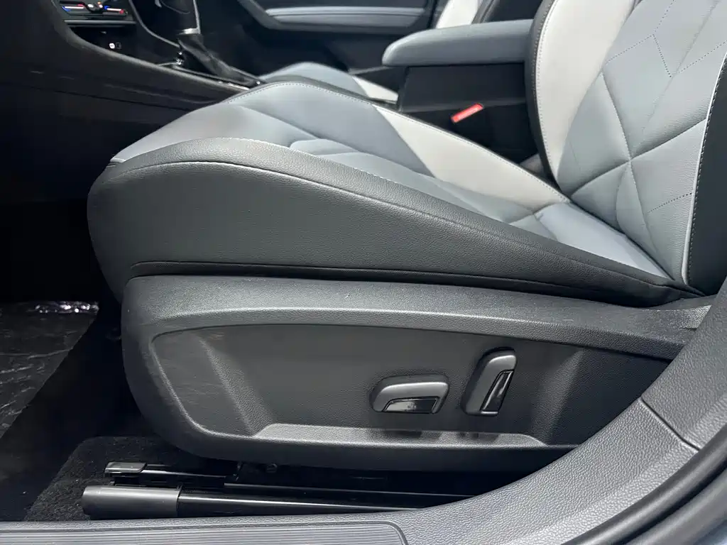 Volkswagen Lavida — миниатюра 9