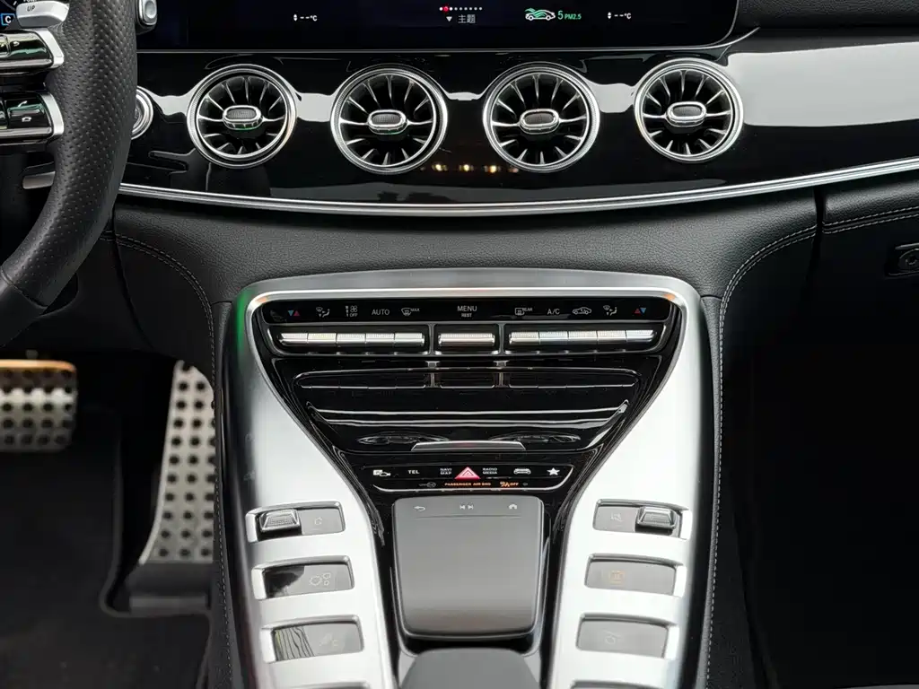 Mercedes-Benz AMG GT — миниатюра 12