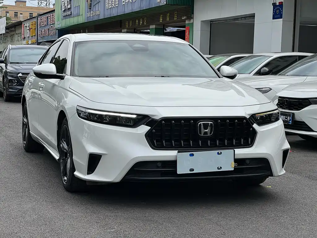 Купить Honda Inspire