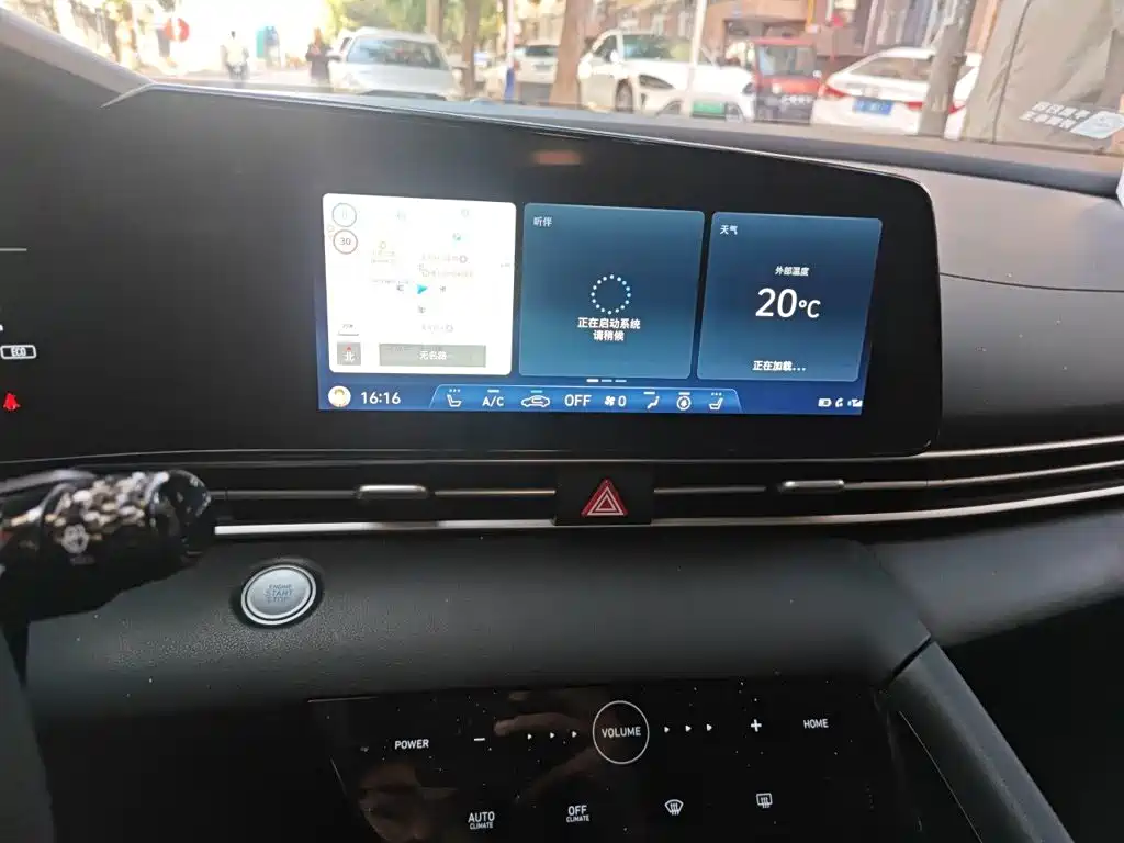 Hyundai Elantra — миниатюра 14