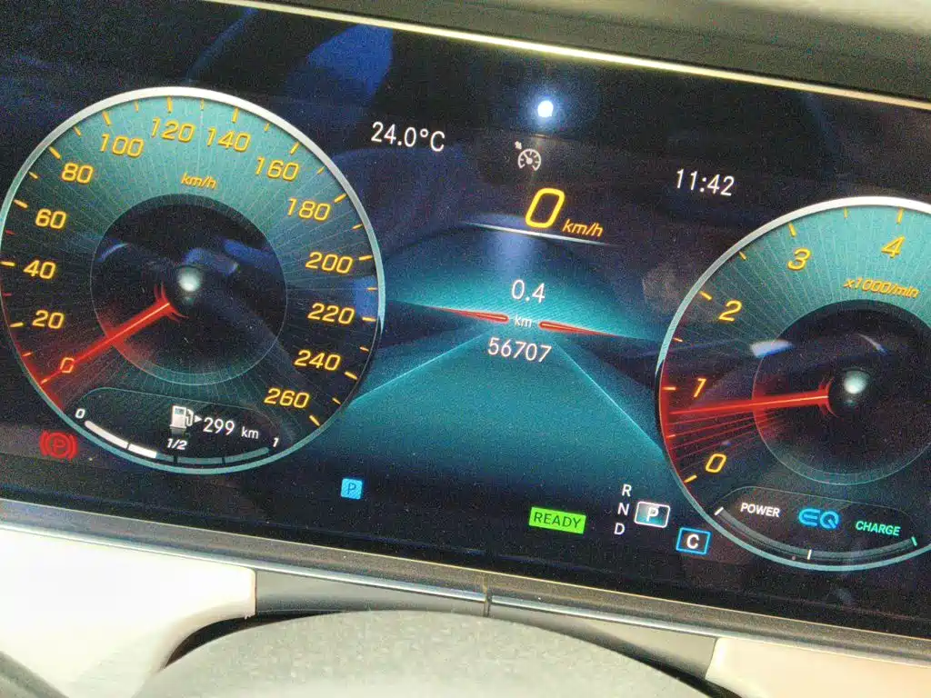 Mercedes-Benz E-Class (Import) — миниатюра 13