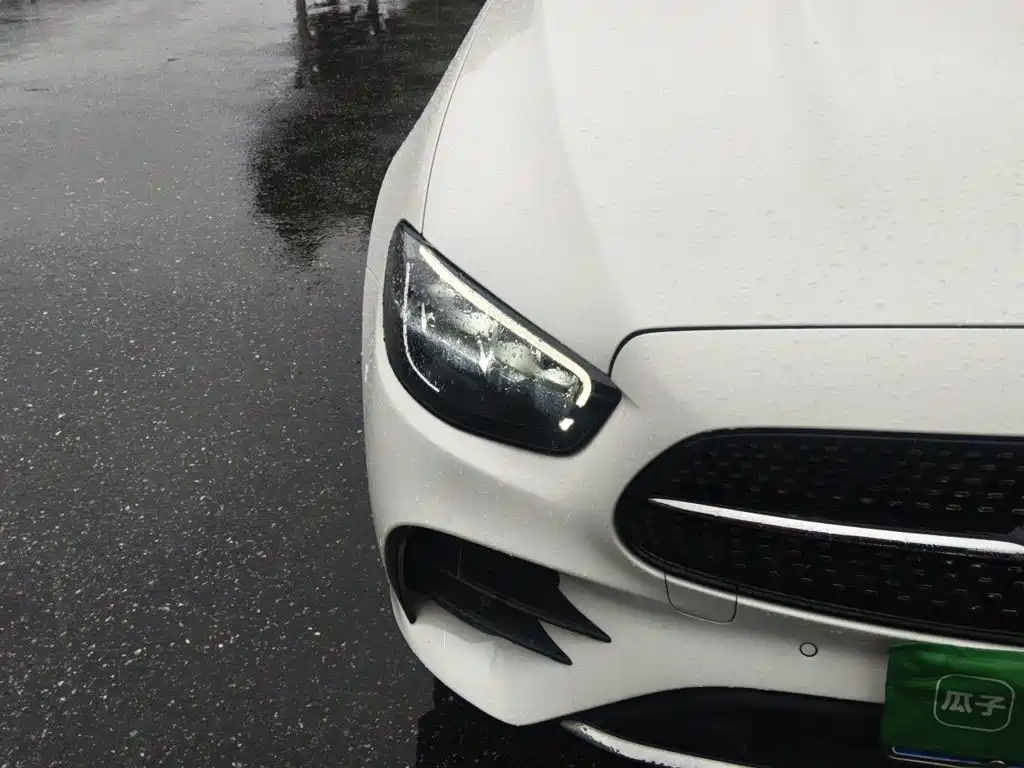 Mercedes-Benz E-Class (Import) — миниатюра 7