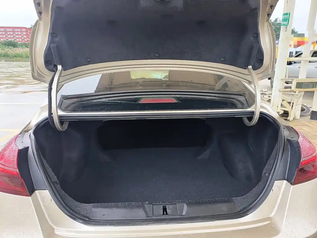 Geely Emgrand — миниатюра 19