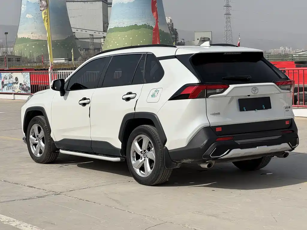 TOYOTA RAV4 RONGFANG