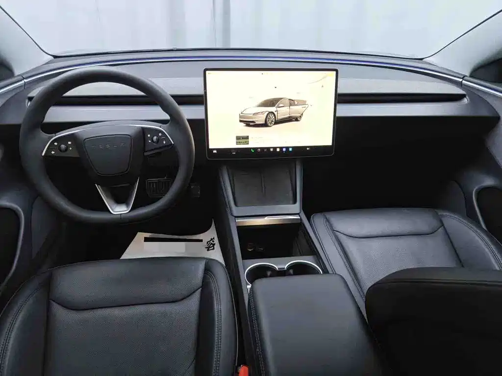 Tesla Model 3 — миниатюра 8