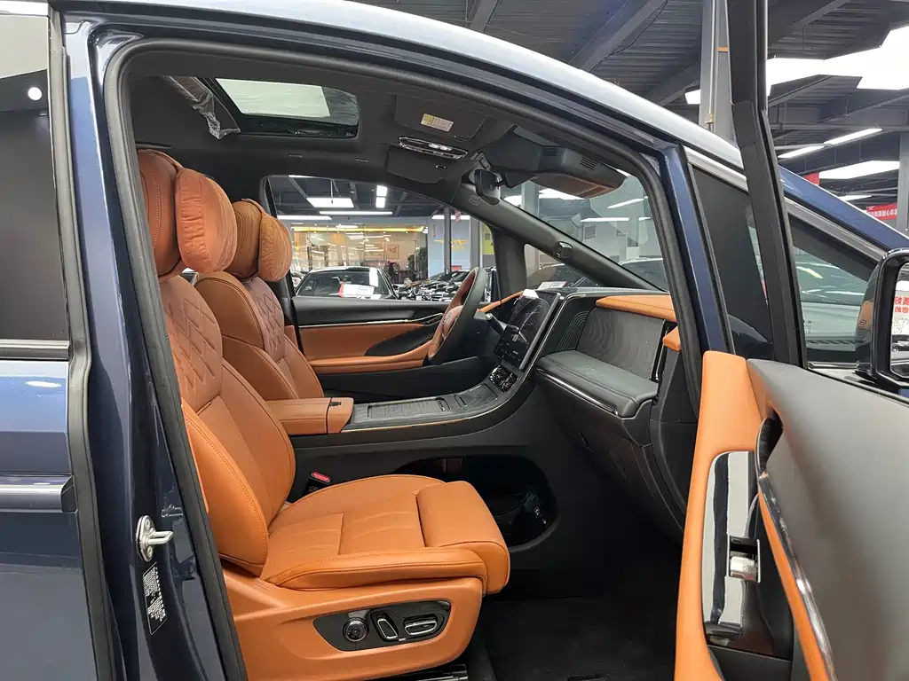 GAC TRUMPCHI YEARNING FOR M8