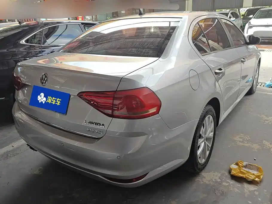 Volkswagen Lavida — миниатюра 3