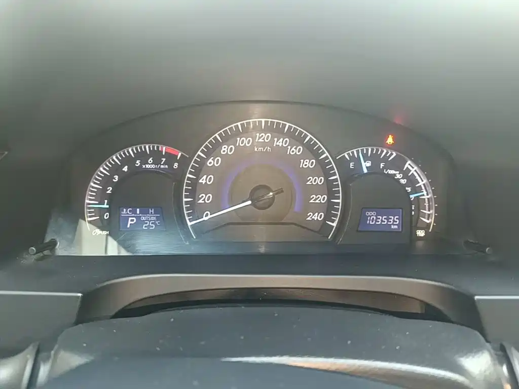 Toyota Camry — миниатюра 12