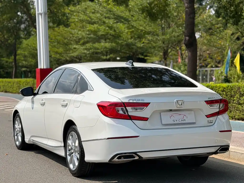 Honda Accord — миниатюра 6