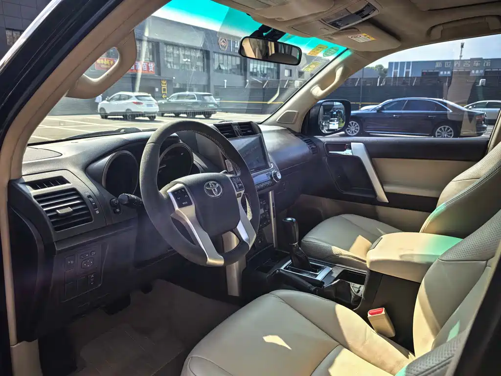 Toyota Land Cruiser Prado 2010 4.0L AT TX-L