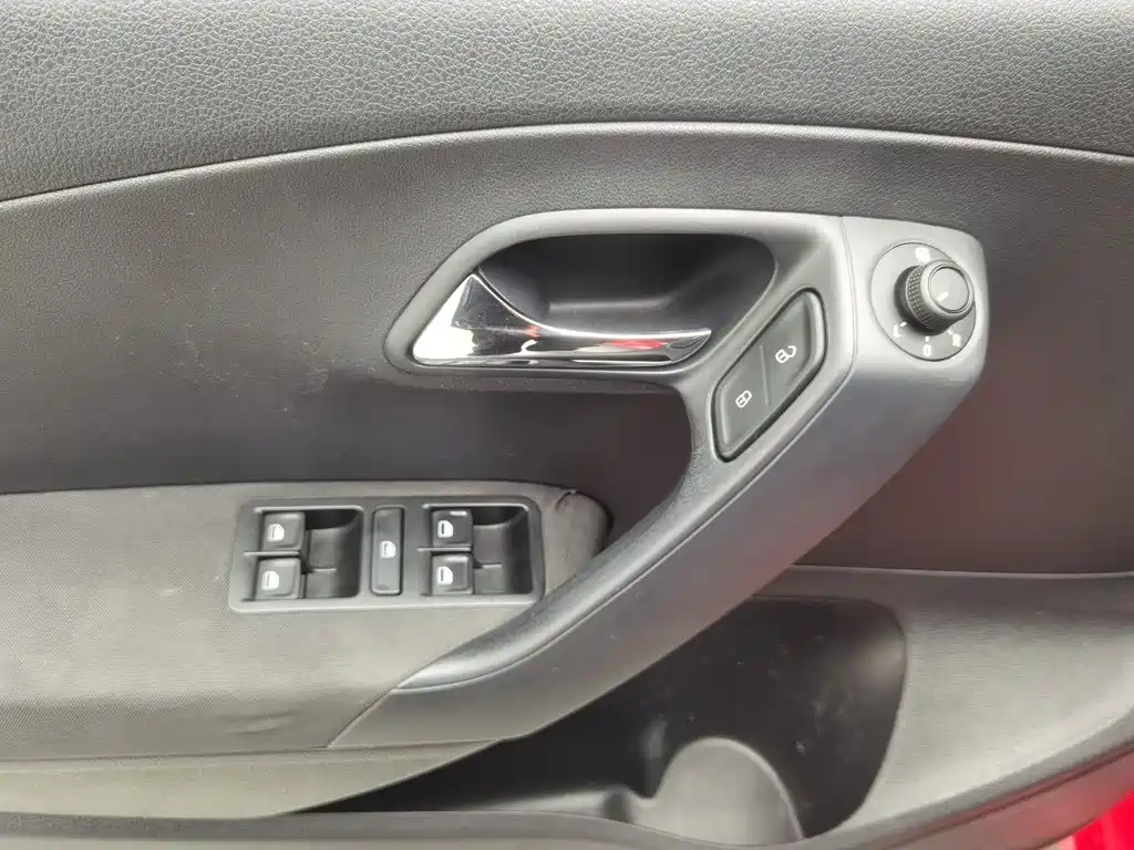 Volkswagen Polo — миниатюра 9