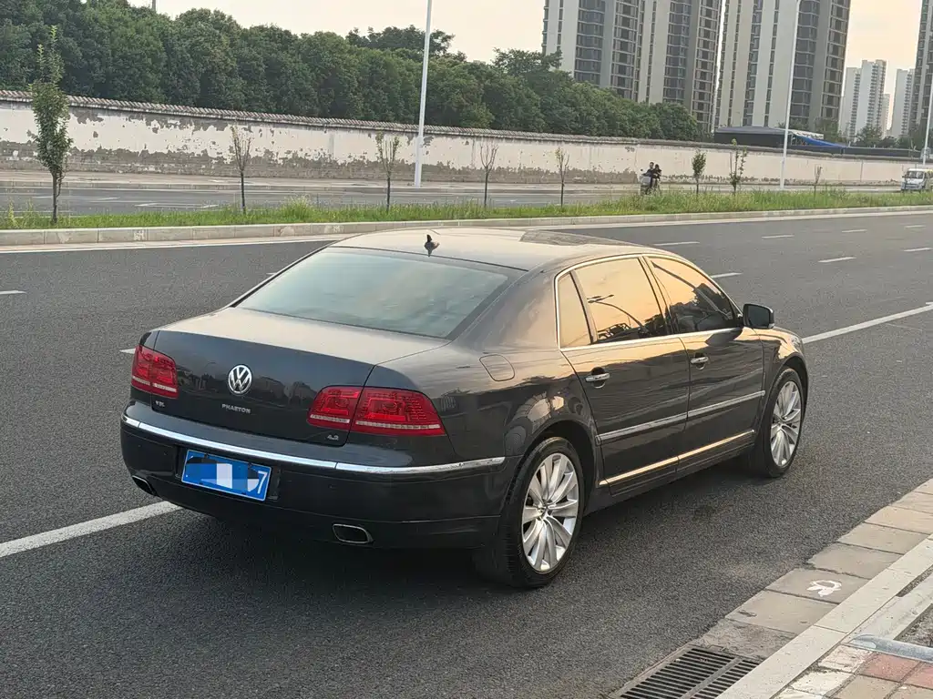 Volkswagen Phaeton — миниатюра 13