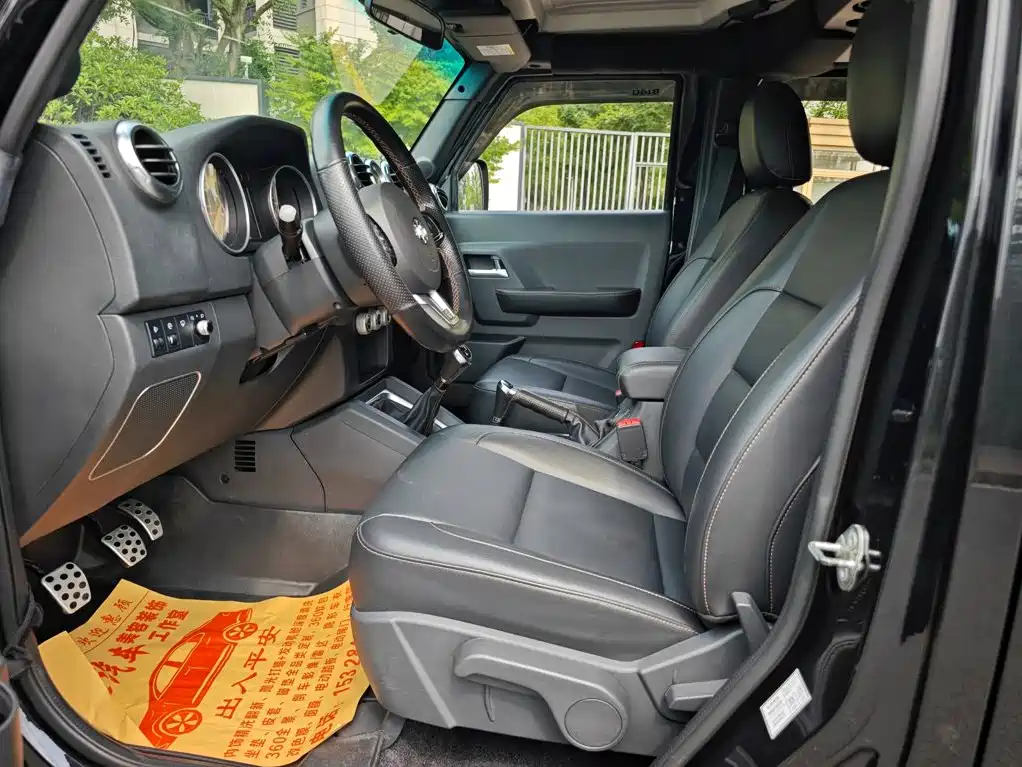 Beijing Off-Road BJ40 40L 2.0T Manual 4WD Premium Edition, фото 10