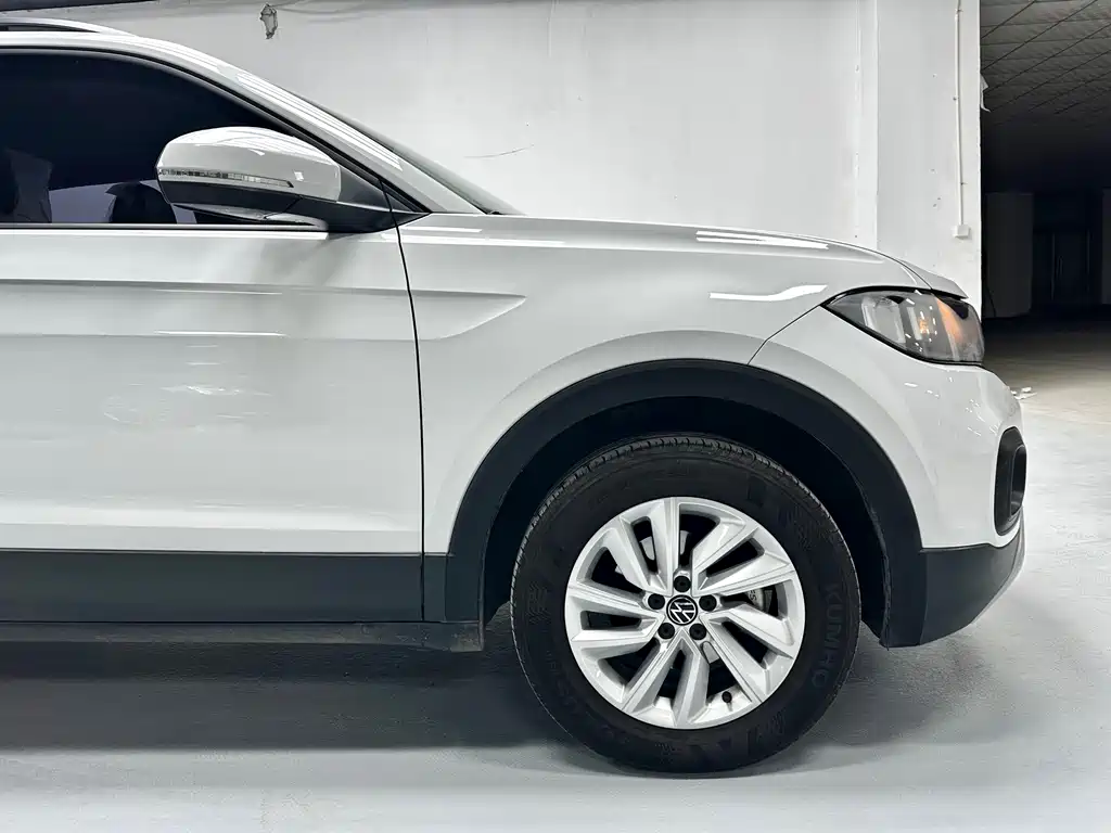 VOLKSWAGEN EXPLORING THE SHADOW