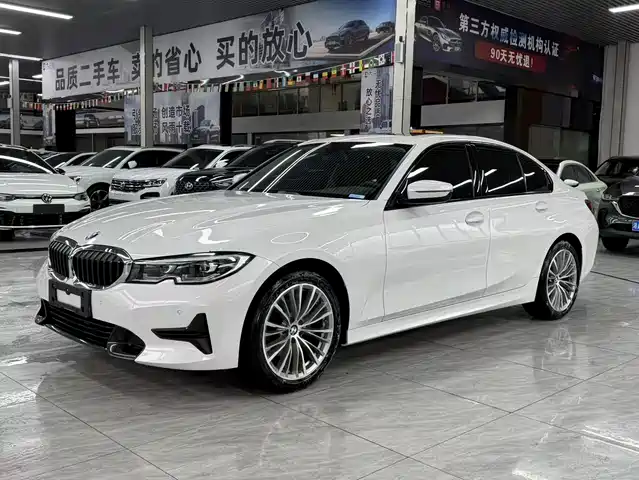 BMW 3 SERIES