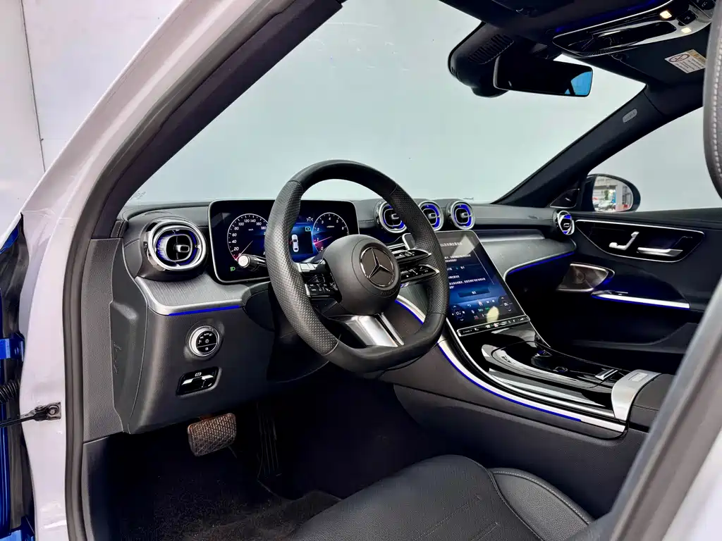 Mercedes-Benz C-Class — миниатюра 6