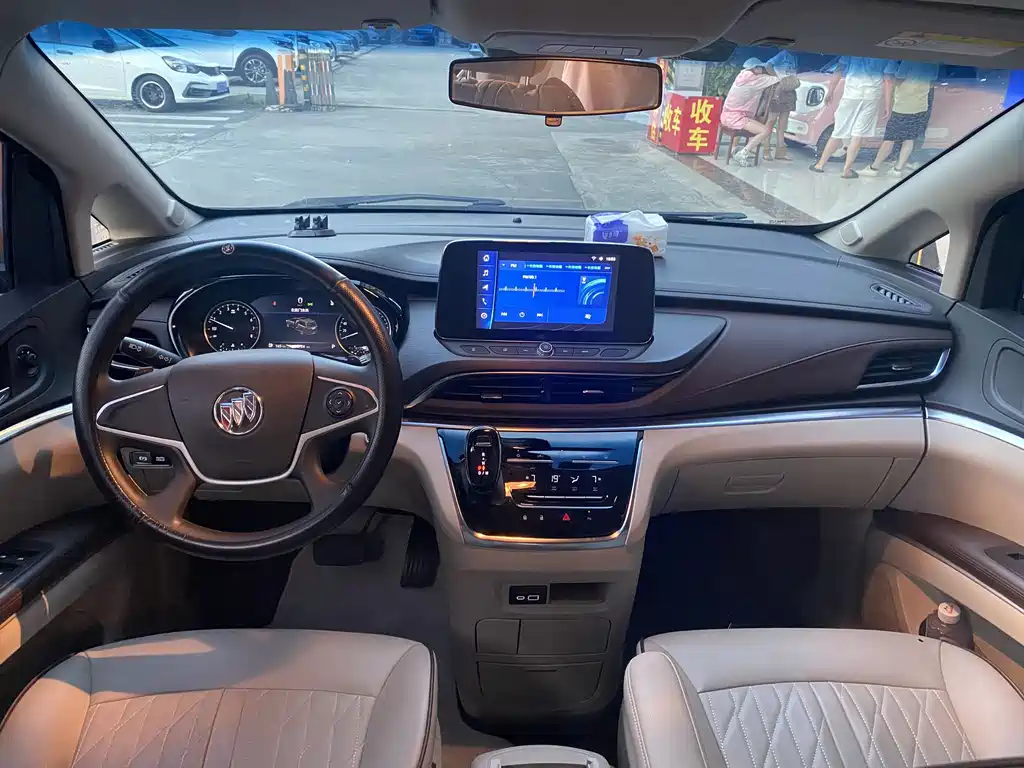 Buick GL8 — миниатюра 4