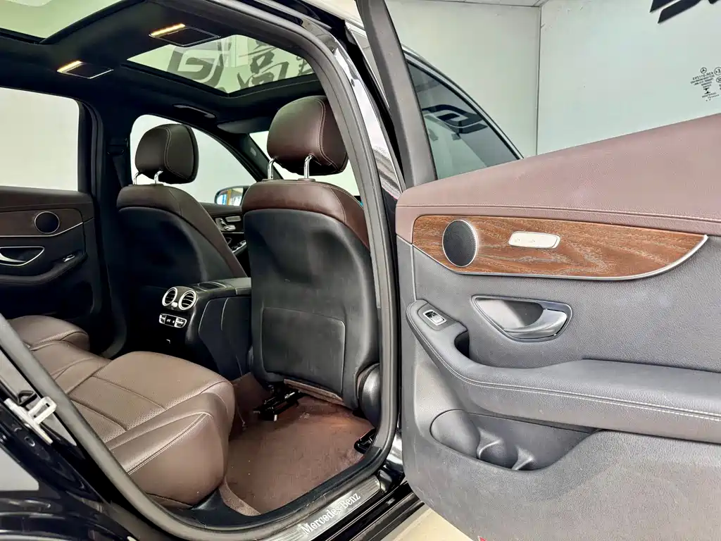 Mercedes-Benz GLC — миниатюра 11