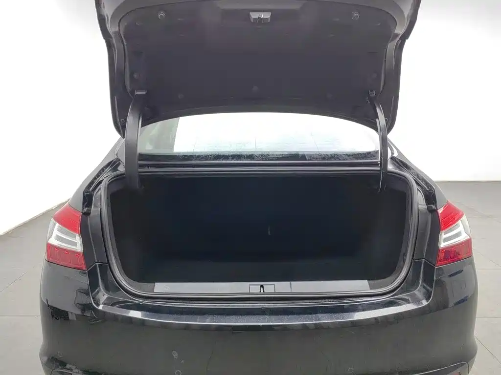 Peugeot 408 — миниатюра 16