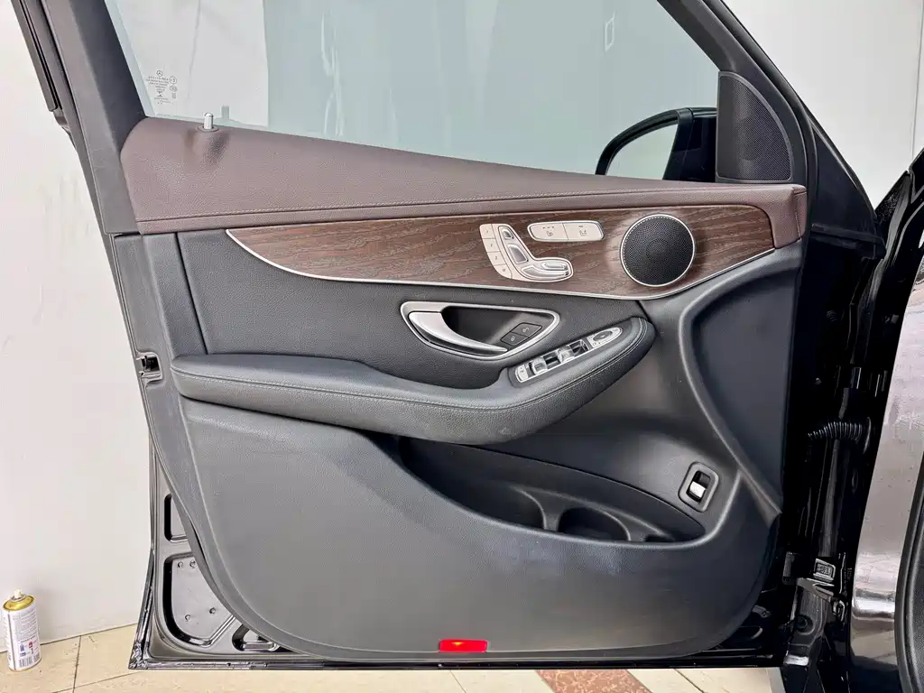 Mercedes-Benz GLC — миниатюра 7
