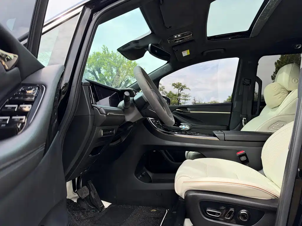 GAC Motor Trumpchi M8 — миниатюра 7