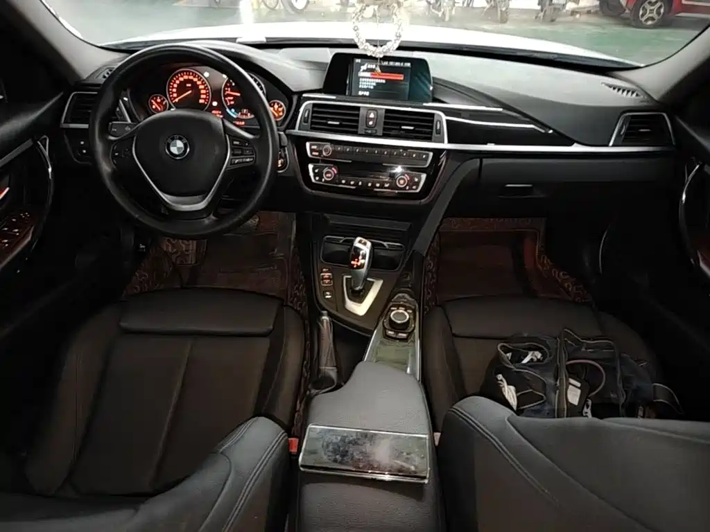 BMW 3 Series — миниатюра 10