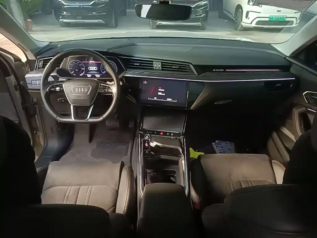 Audi e-tron — миниатюра 10