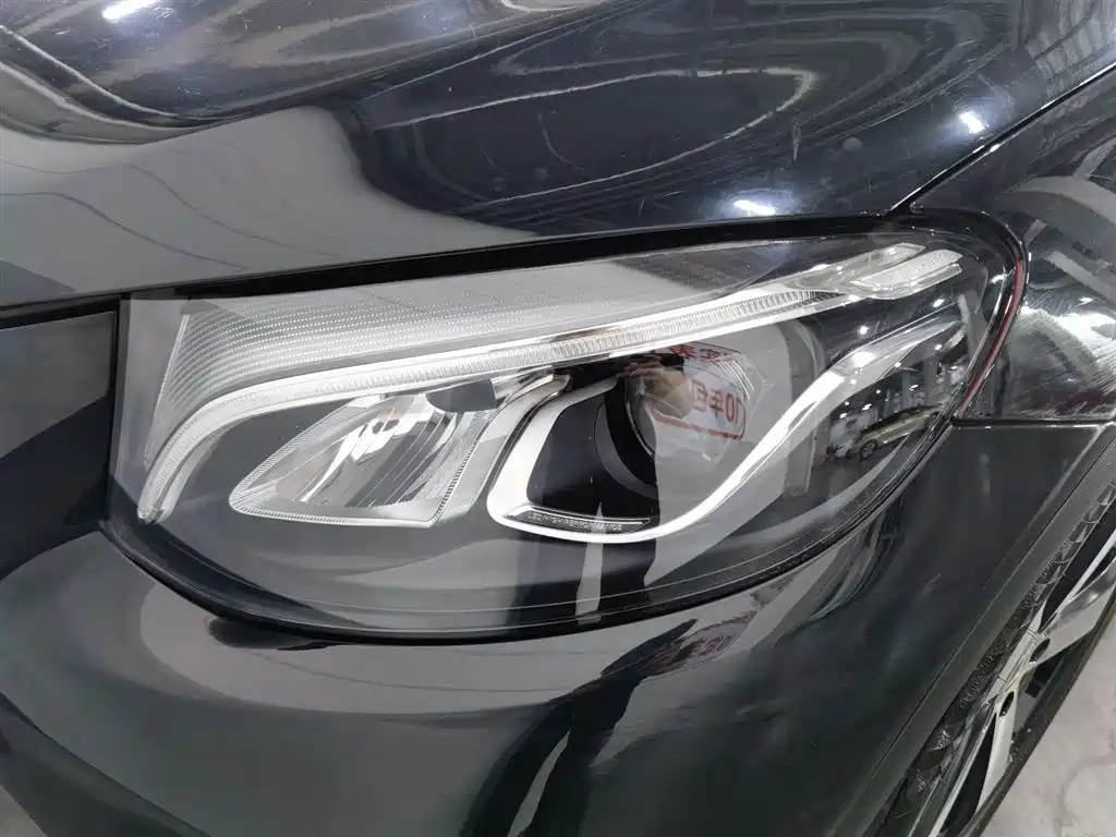 Mercedes-Benz GLC 2018 GLC 260 4MATIC Luxury