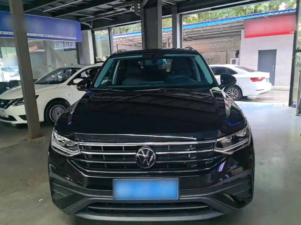 Volkswagen Tiguan L — миниатюра 3