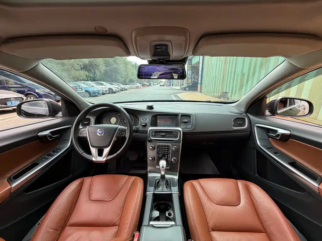 Volvo V60 — миниатюра 4