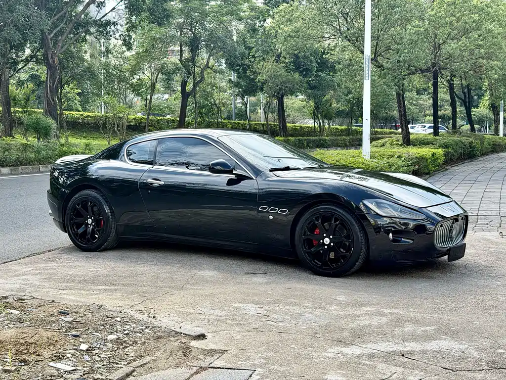 Maserati GranTurismo — миниатюра 3