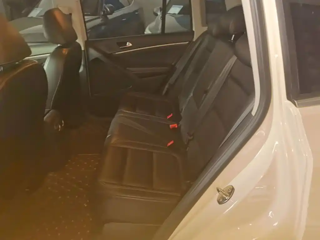 Volkswagen Tiguan — миниатюра 17
