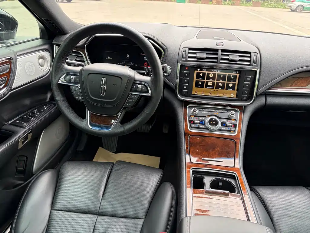 Lincoln Continental — миниатюра 11