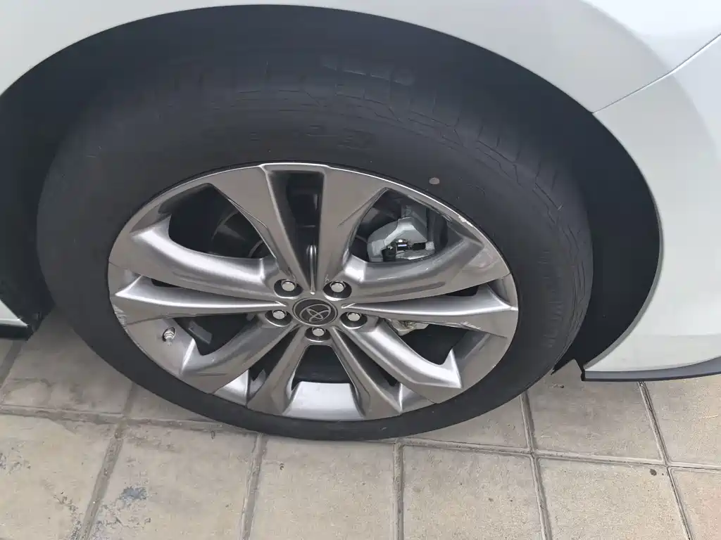 Toyota Sienna — миниатюра 4