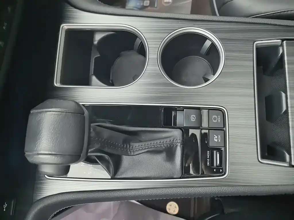 Toyota Sienna — миниатюра 13